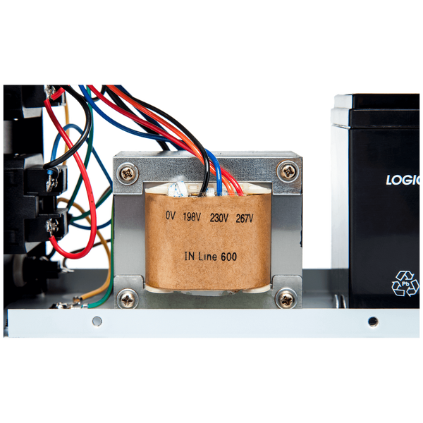 Линейно-интерактивный ИБП LogicPower LP 650VA (390 Вт) (LP1078) LP1078 &mdash; фото в интернет-магазине Stab24