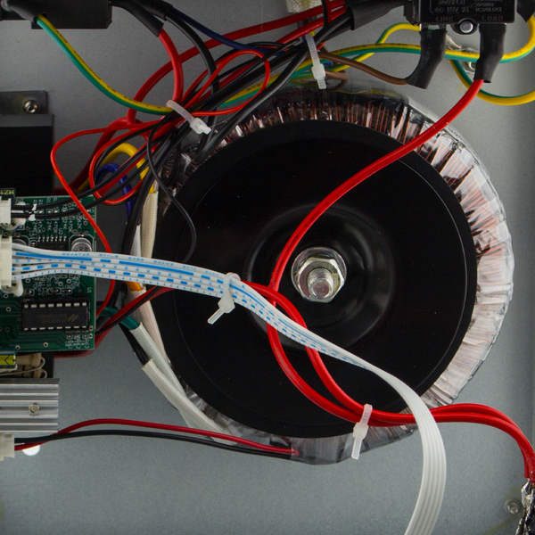 Стабилизатор напряжения 1500Вт LogicPower LP-W-2500RD (LP10350) LP10350 &mdash; фото в интернет-магазине Stab24